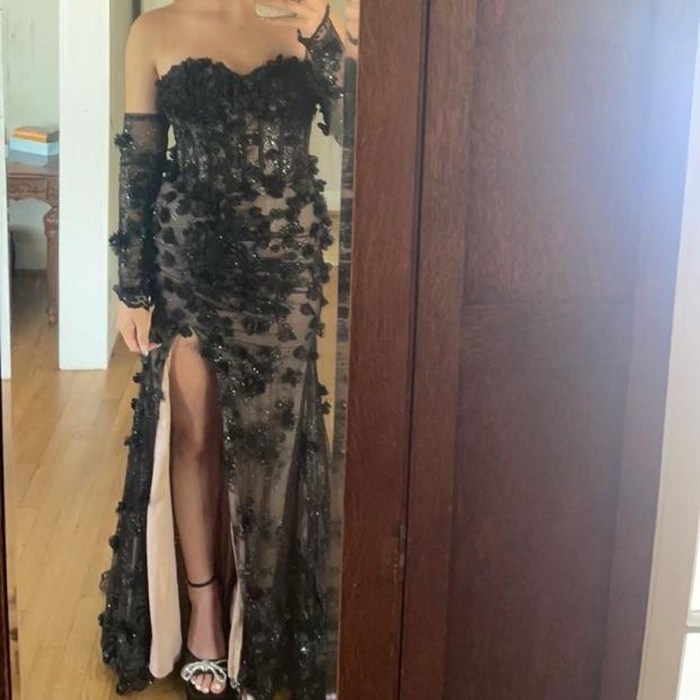 Elegant Black Prom Gown